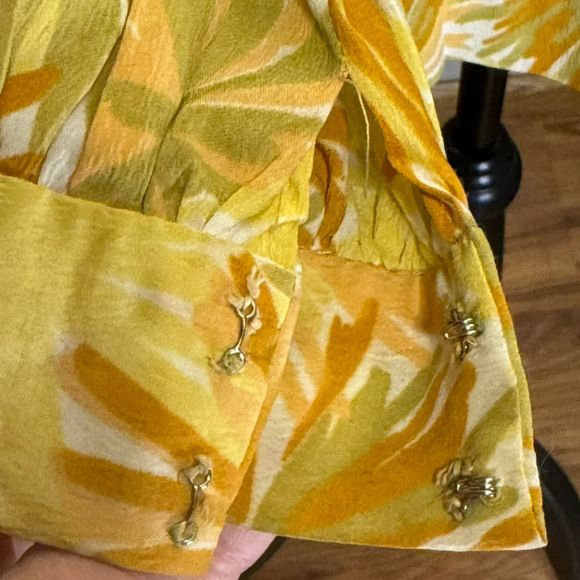 70s Retro/Vintage Floral Blouse - M/L - Yellow and Orange - Picture 9 of 9